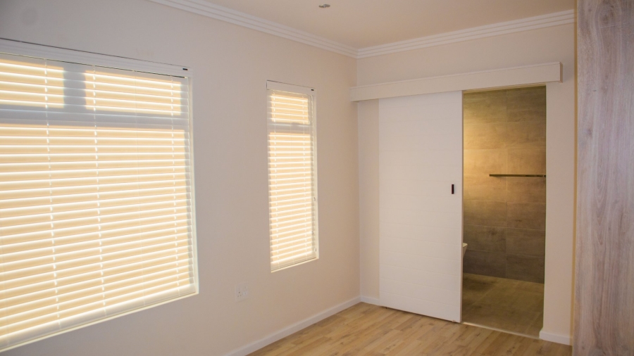 4 Bedroom Property for Sale in Kidds Beach Eastern Cape